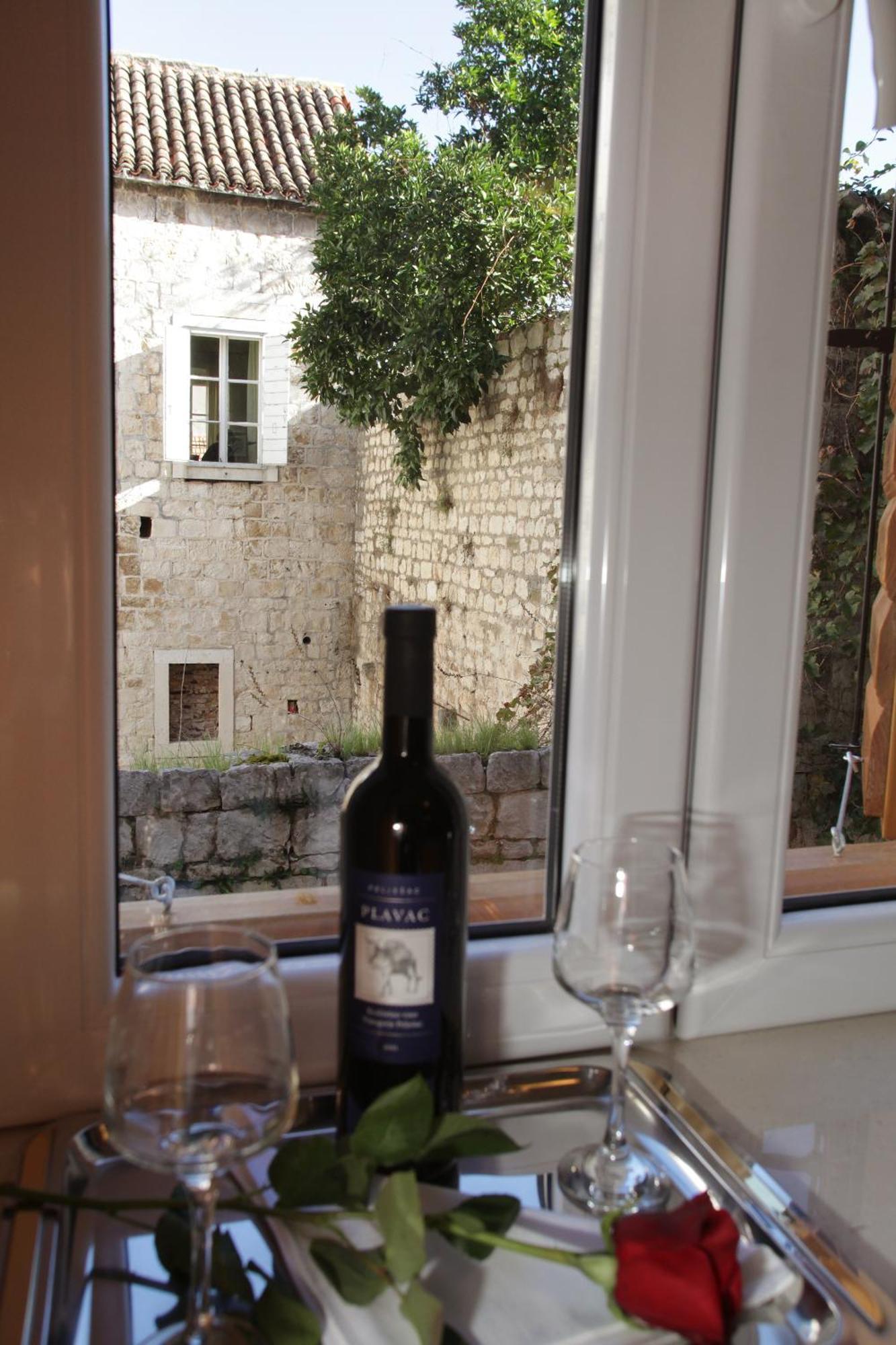 Apartments Dora -Free Parking Trogir Bagian luar foto