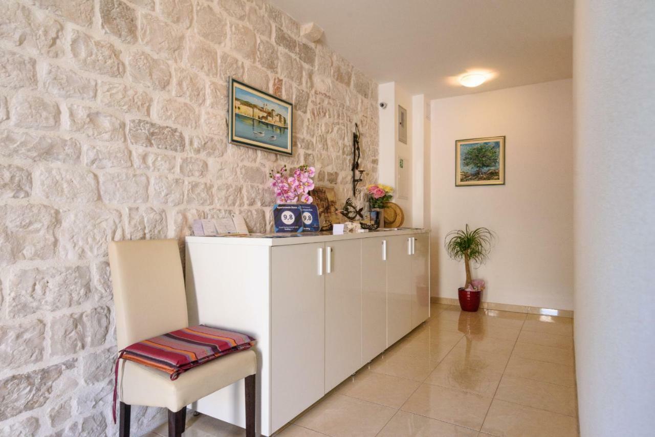 Apartments Dora -Free Parking Trogir Bagian luar foto