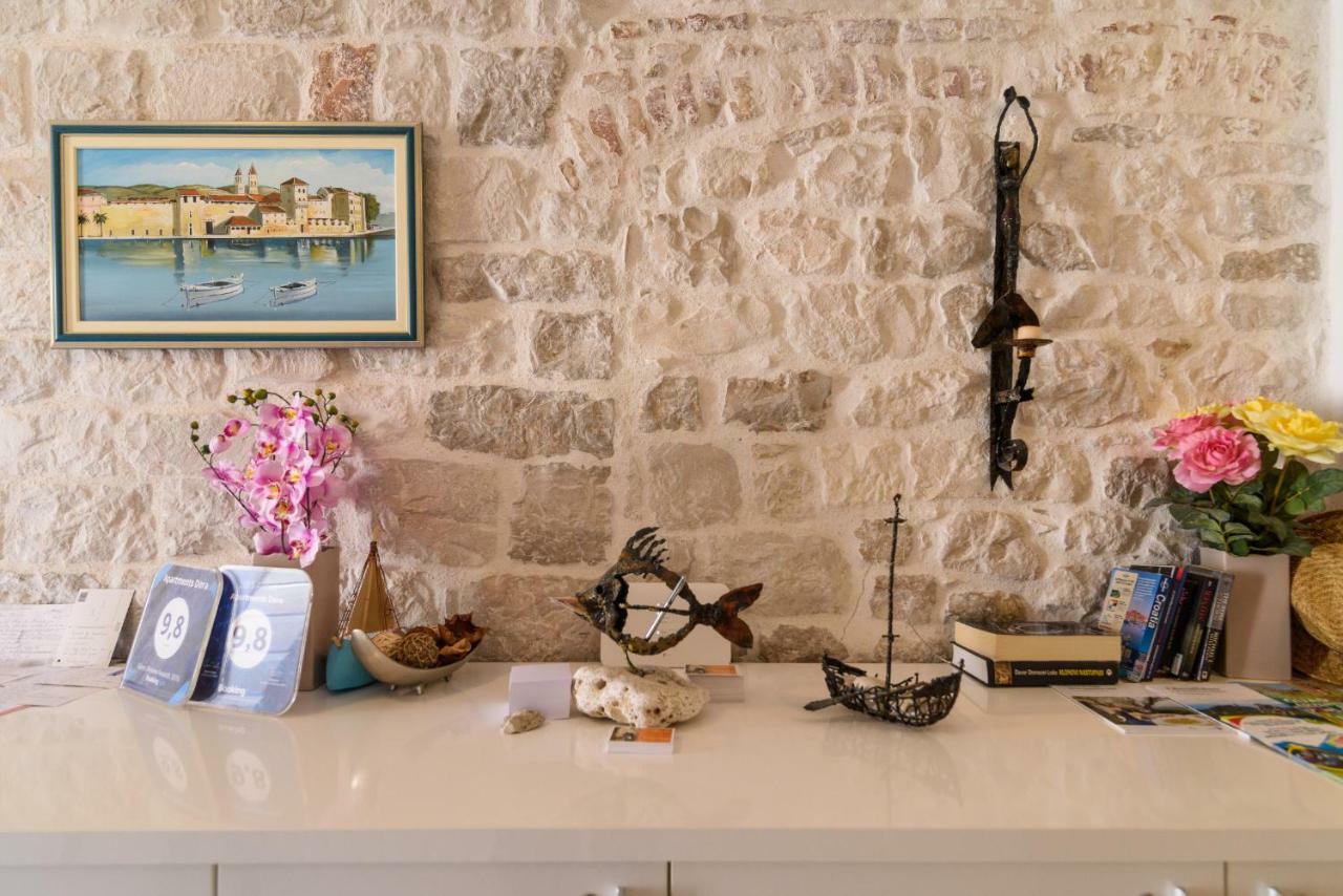 Apartments Dora -Free Parking Trogir Bagian luar foto