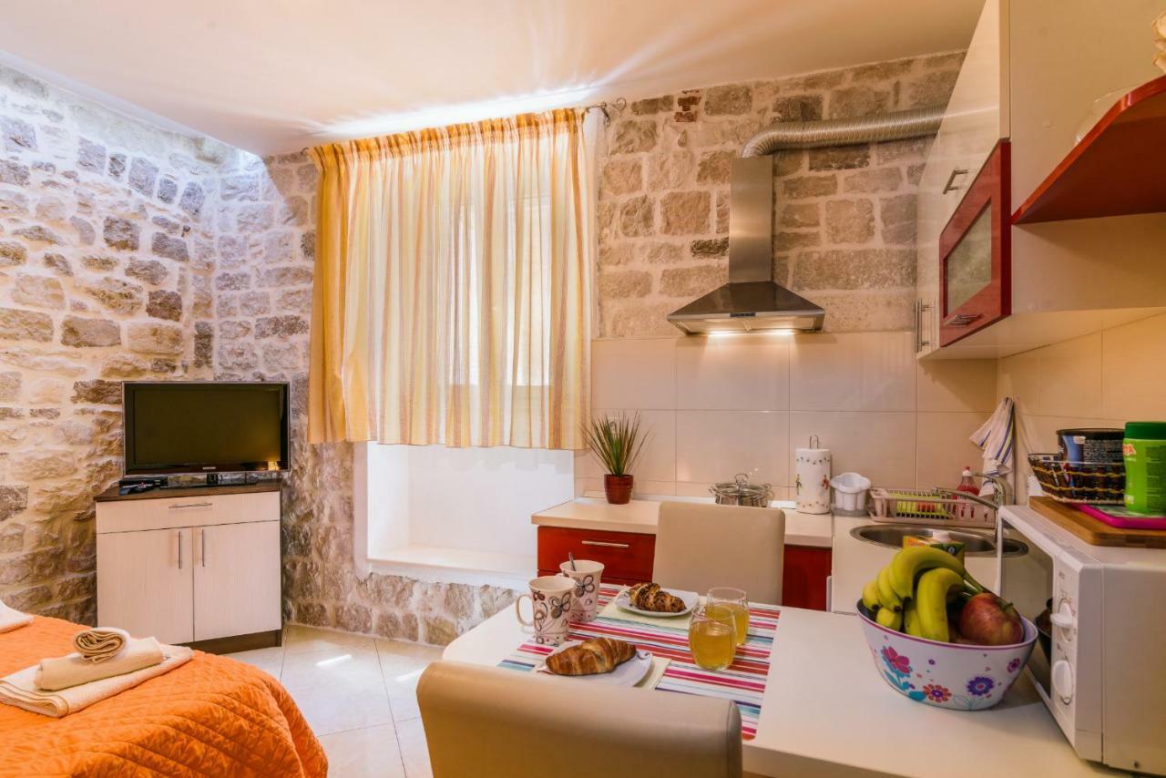 Apartments Dora -Free Parking Trogir Bagian luar foto