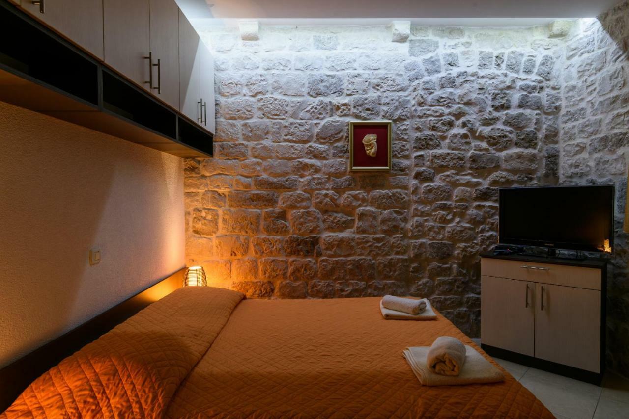 Apartments Dora -Free Parking Trogir Bagian luar foto
