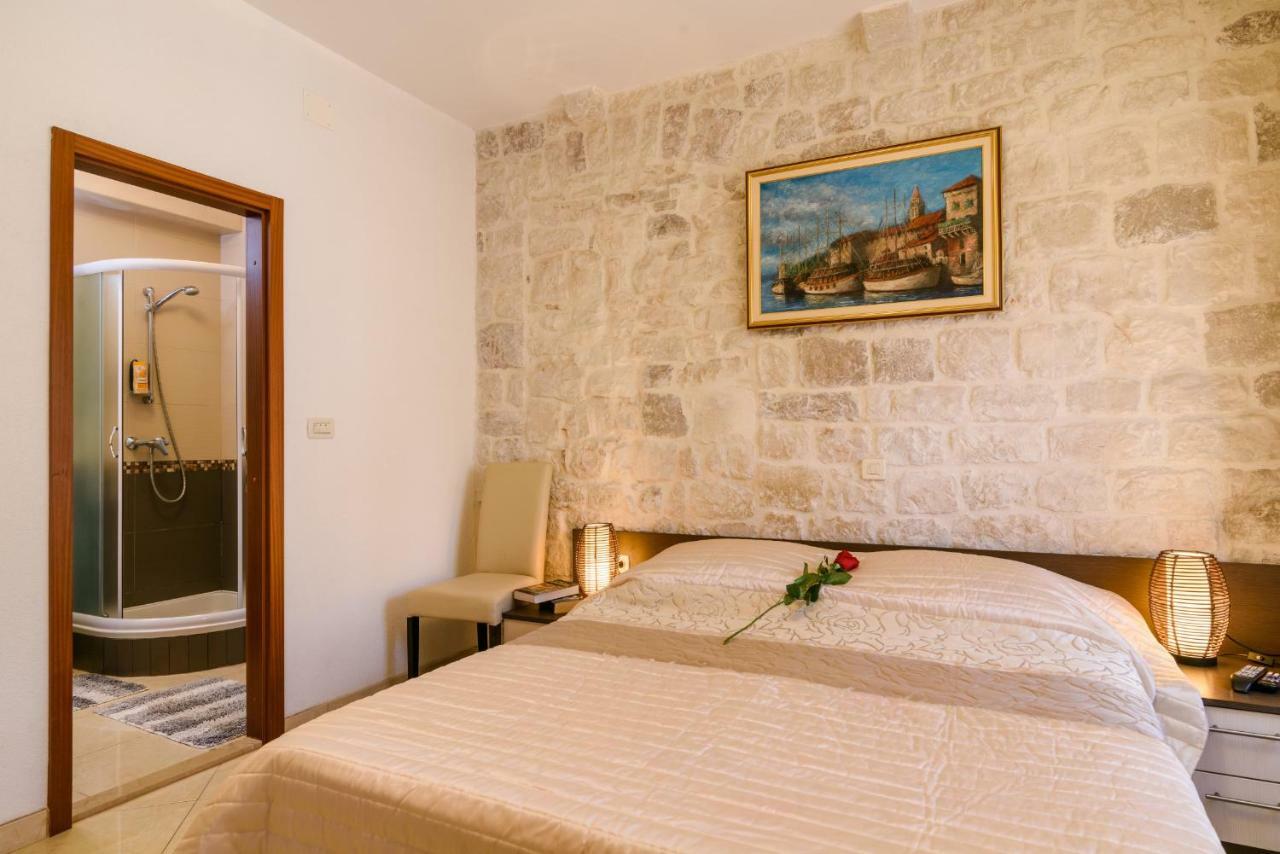 Apartments Dora -Free Parking Trogir Bagian luar foto