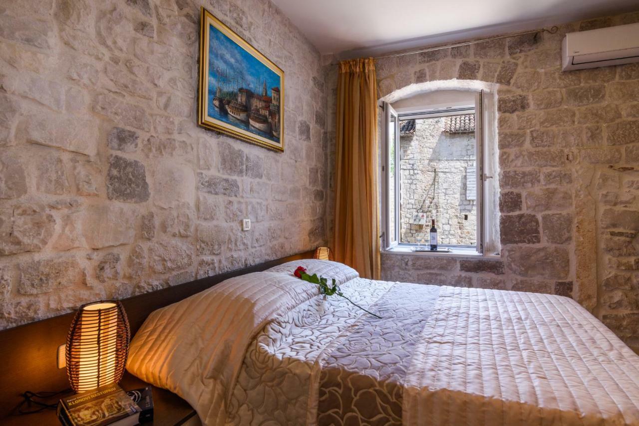 Apartments Dora -Free Parking Trogir Bagian luar foto