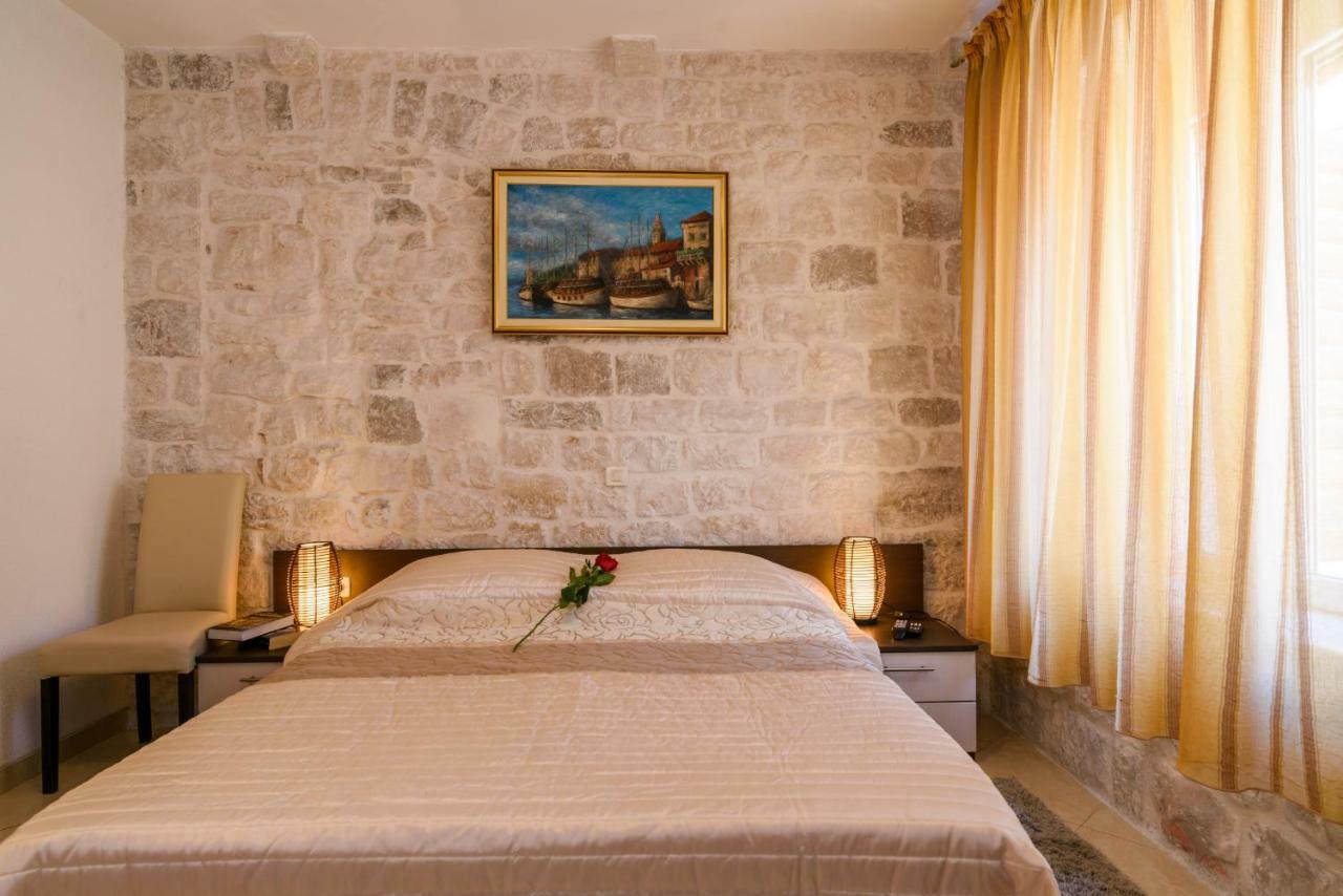 Apartments Dora -Free Parking Trogir Bagian luar foto